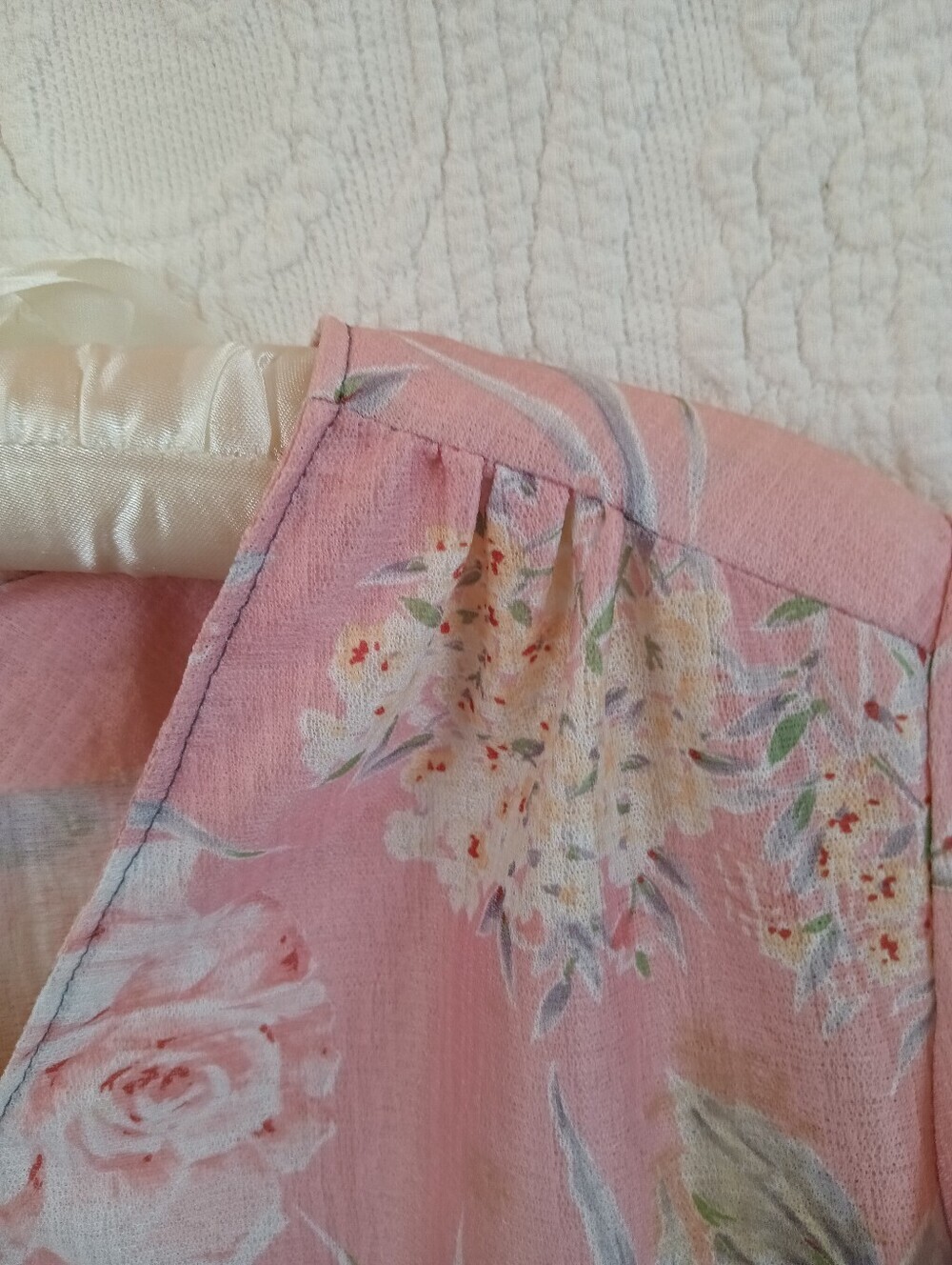 Vintage Blush Pink Floral V-Neck Flutter Sleeve Top Handmade 70s Crop Top Flowy - Picture 6 of 10